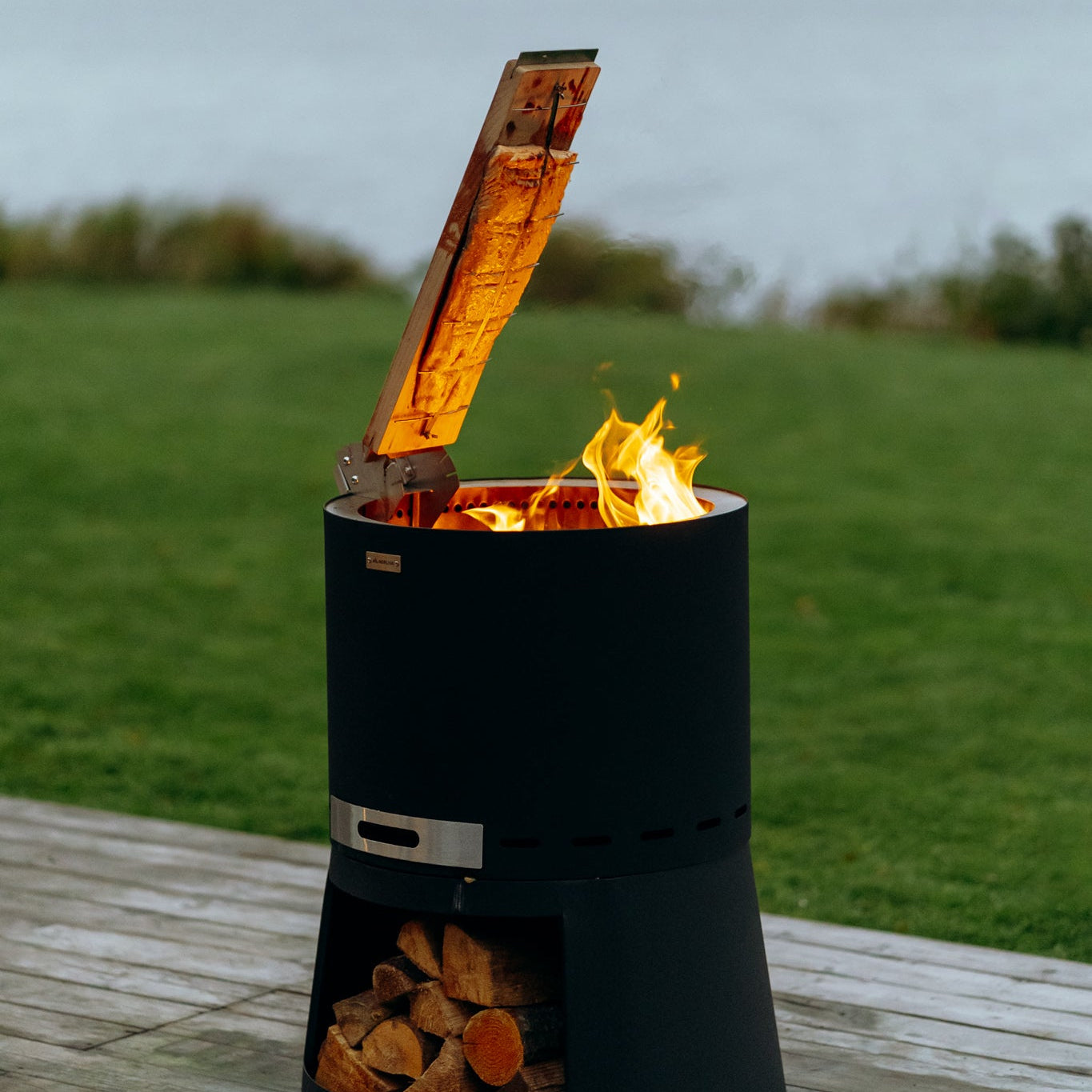 Norliva plank voor vlammende zalm voor vuurschaal